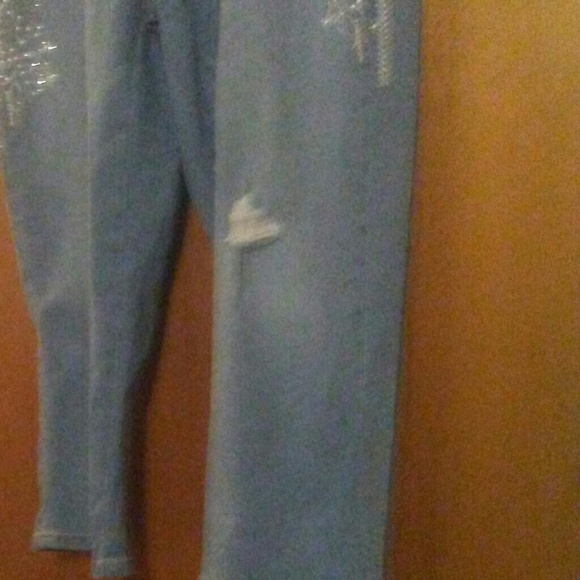 Jeans - Picture 2 of 3